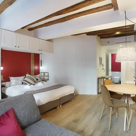 Rent A - Aparts Cadet Daire Paris