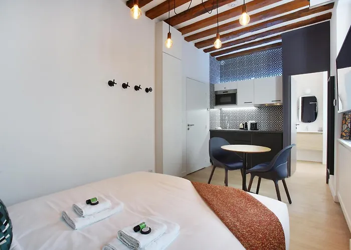 Rent A - Aparts Cadet شقة باريس