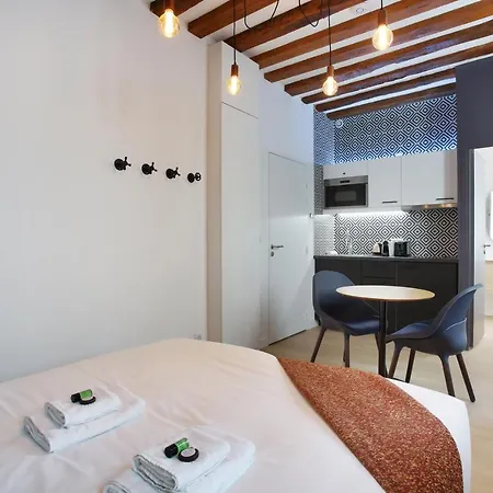 Rent A - Aparts Cadet Apartman Párizs