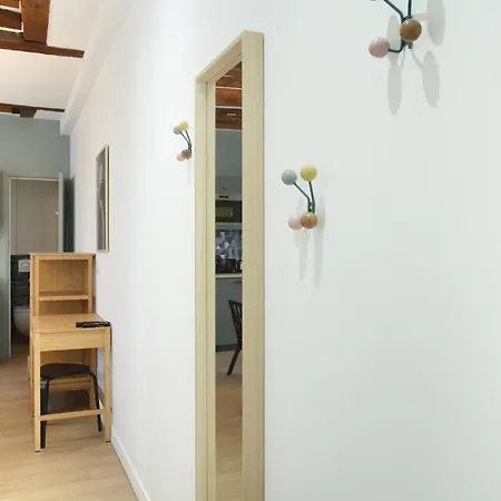 Rent A - Aparts Cadet Apartman